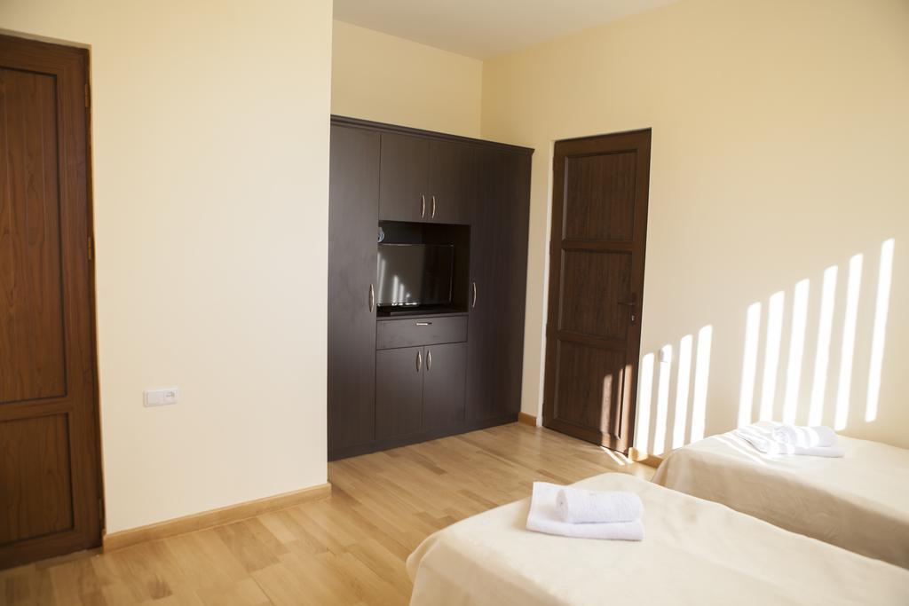 Daniel Boutique Hotel Jerevan Exteriör bild