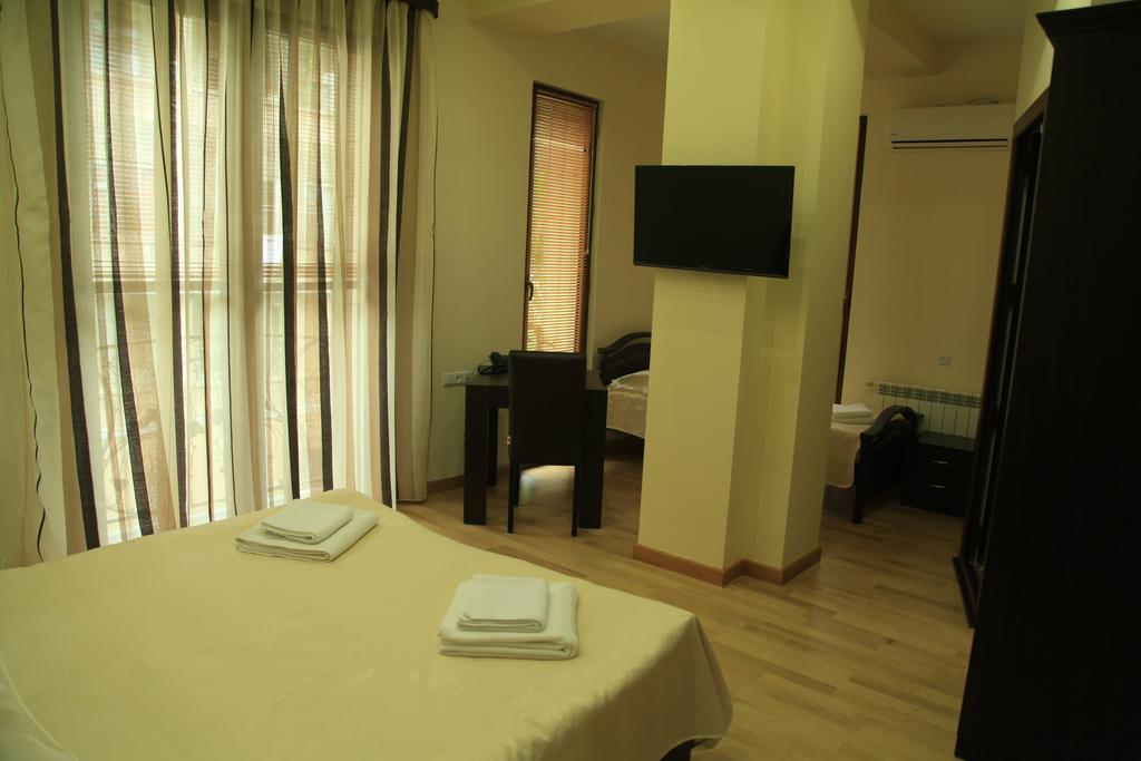 Daniel Boutique Hotel Jerevan Exteriör bild