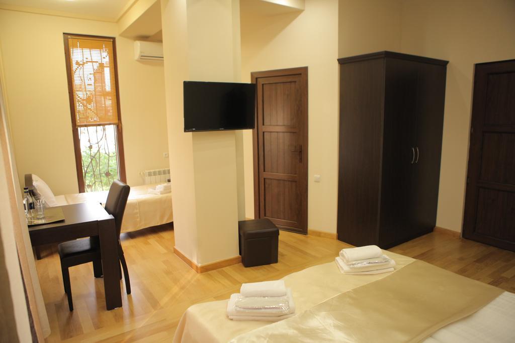 Daniel Boutique Hotel Jerevan Exteriör bild