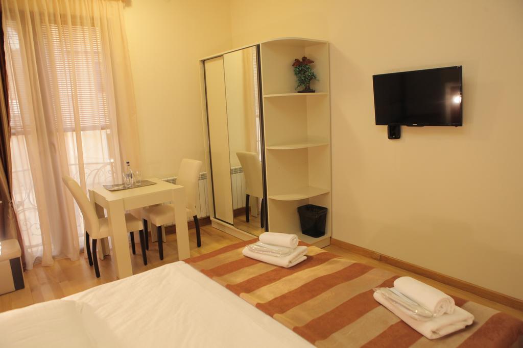 Daniel Boutique Hotel Jerevan Exteriör bild